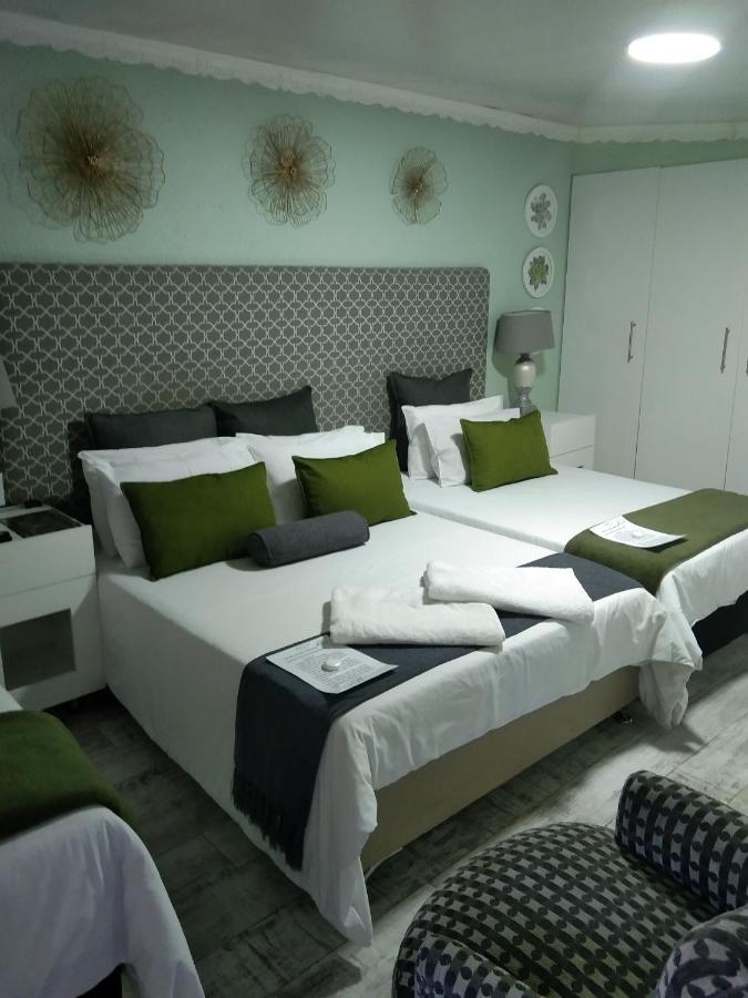 Mitchell'S Guesthouse パロー エクステリア 写真